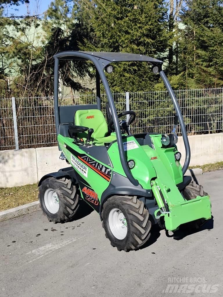 Avant 220 Multi purpose loaders