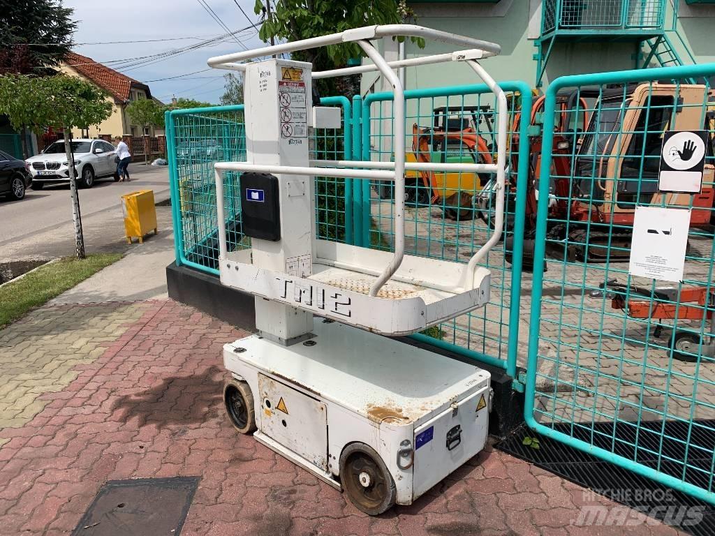 UpRight TM 12   V-2748 Vertical mast lifts
