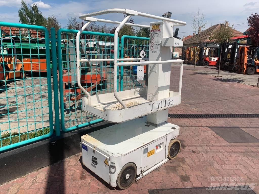 UpRight TM 12   V-2748 Vertical mast lifts
