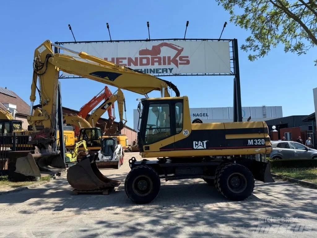 CAT M320 2001 Wheeled excavators
