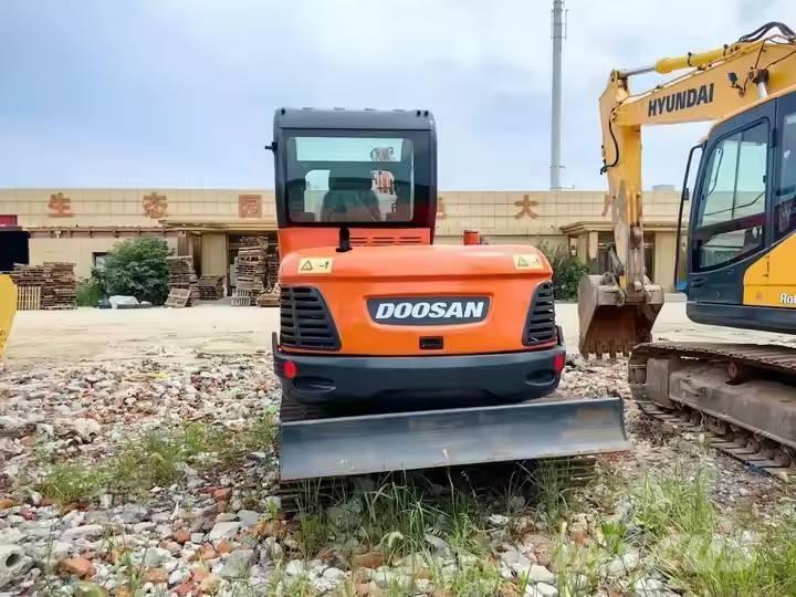 Doosan DX 60 Crawler excavators