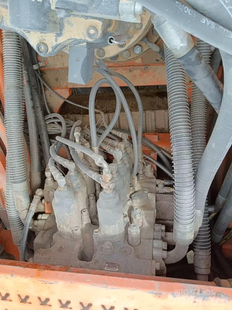 Doosan DX420LC Midi excavators  7t - 12t