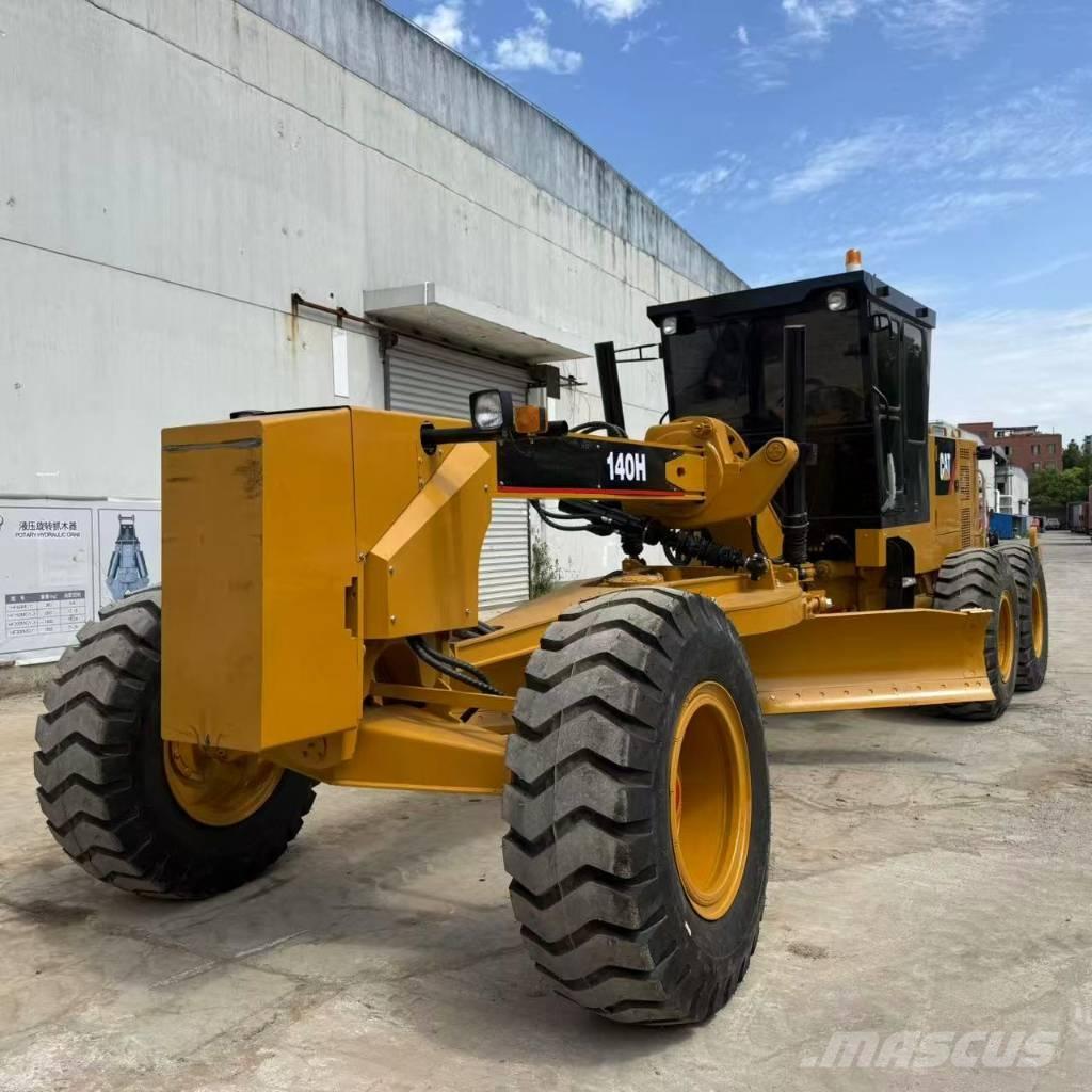 CAT 140H Graders
