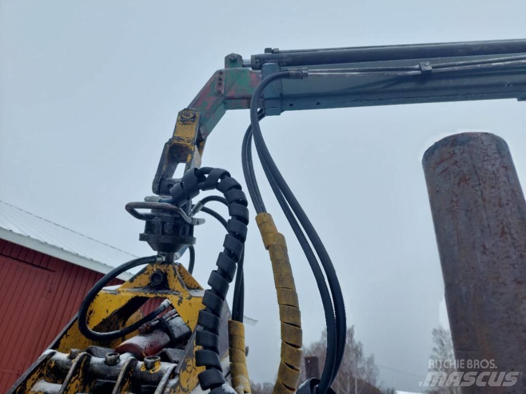 Kronos 2400 Cranes and loaders