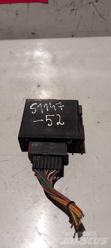 Scania 124. 1401789 Electronics