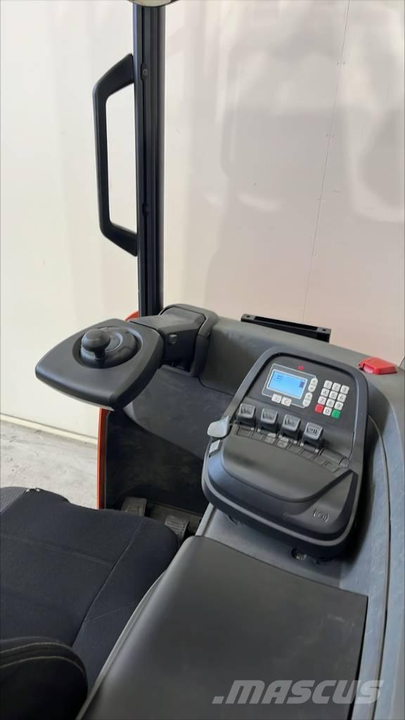 BT RR E 140 H Reach trucks