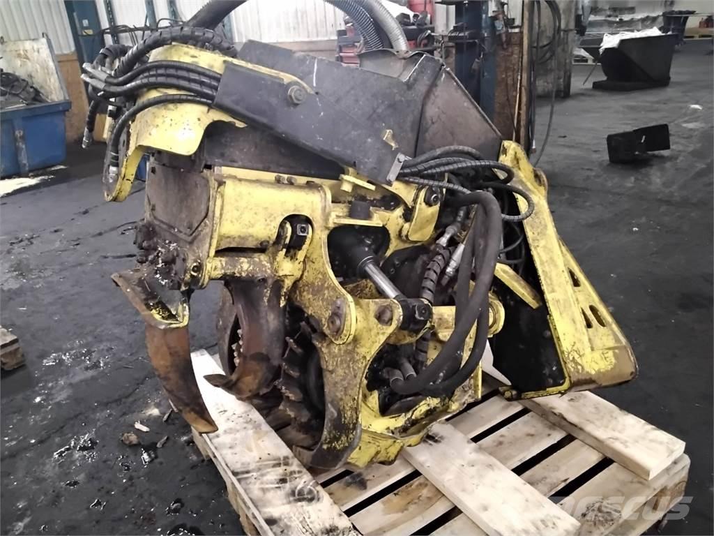 John Deere H415 Harvester heads