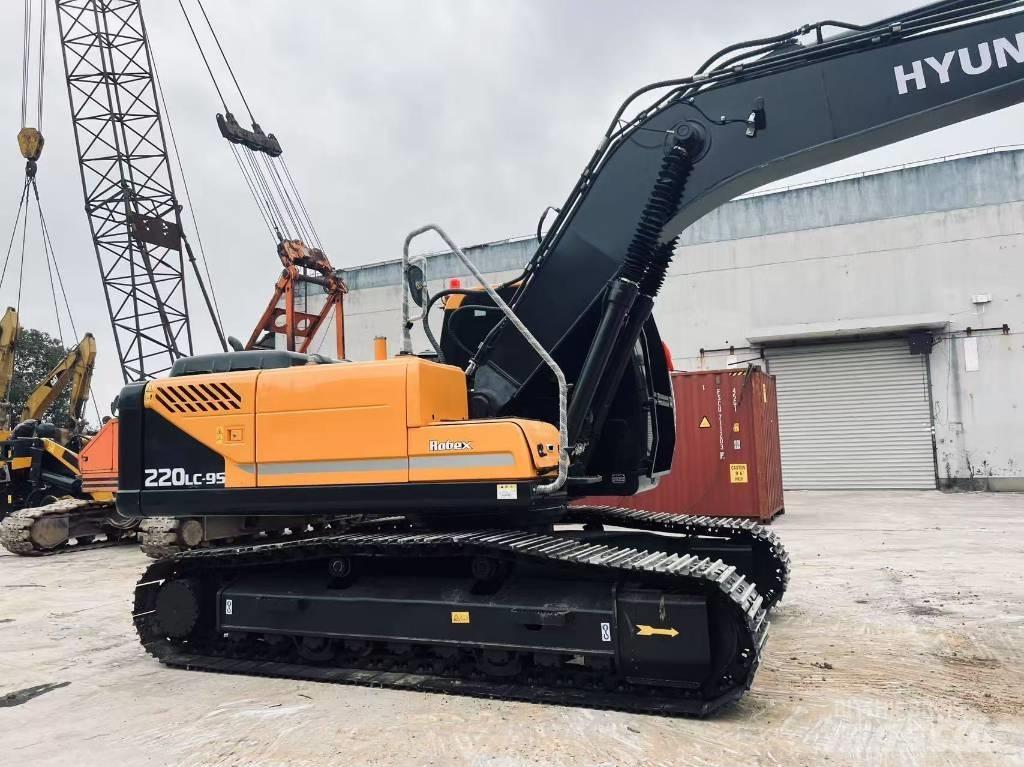 Hyundai R220LC-9S Midi excavators  7t - 12t