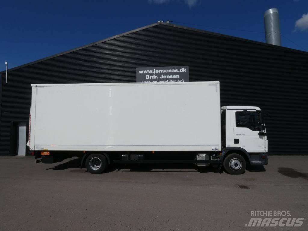 MAN TGL 12.220 Box body trucks