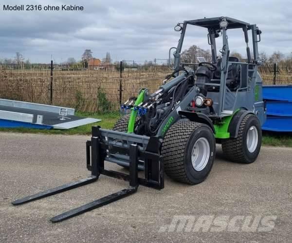WCM L2316 und L2416 Front loaders and diggers