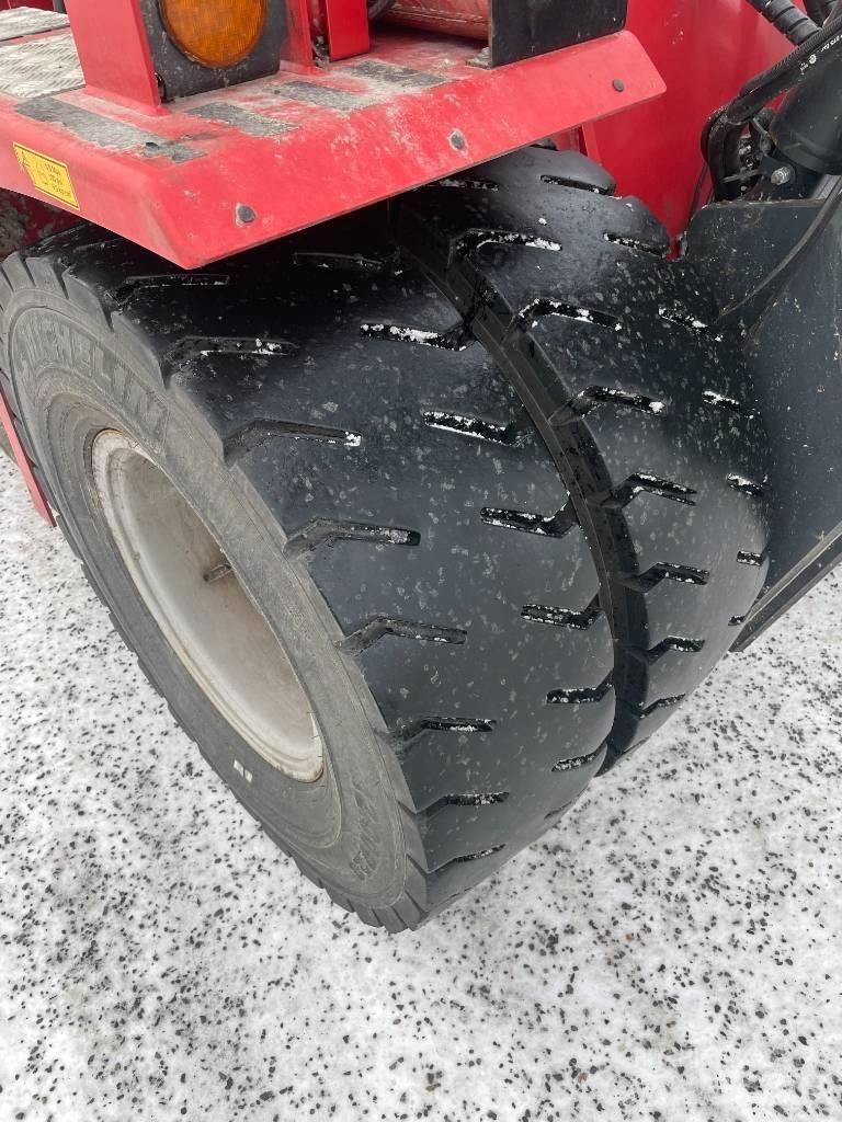 Kalmar DCG120-6 Diesel trucks