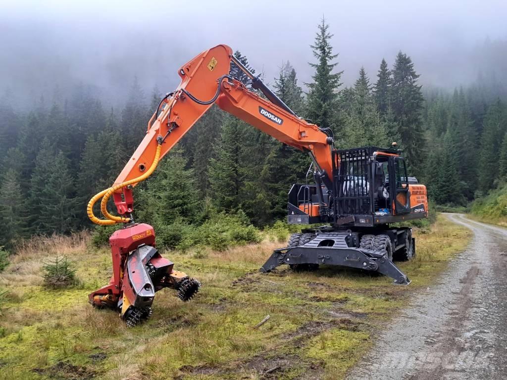 Doosan DX 210 W Excavators