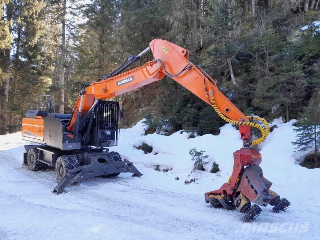 Doosan DX 210 W Excavators