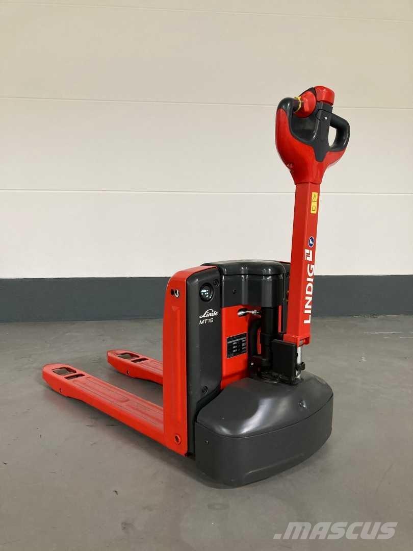 Linde MT15 ION Pedestrian stacker
