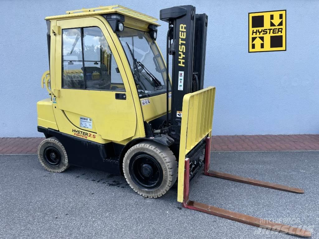 Hyster H2.5FT LPG trucks