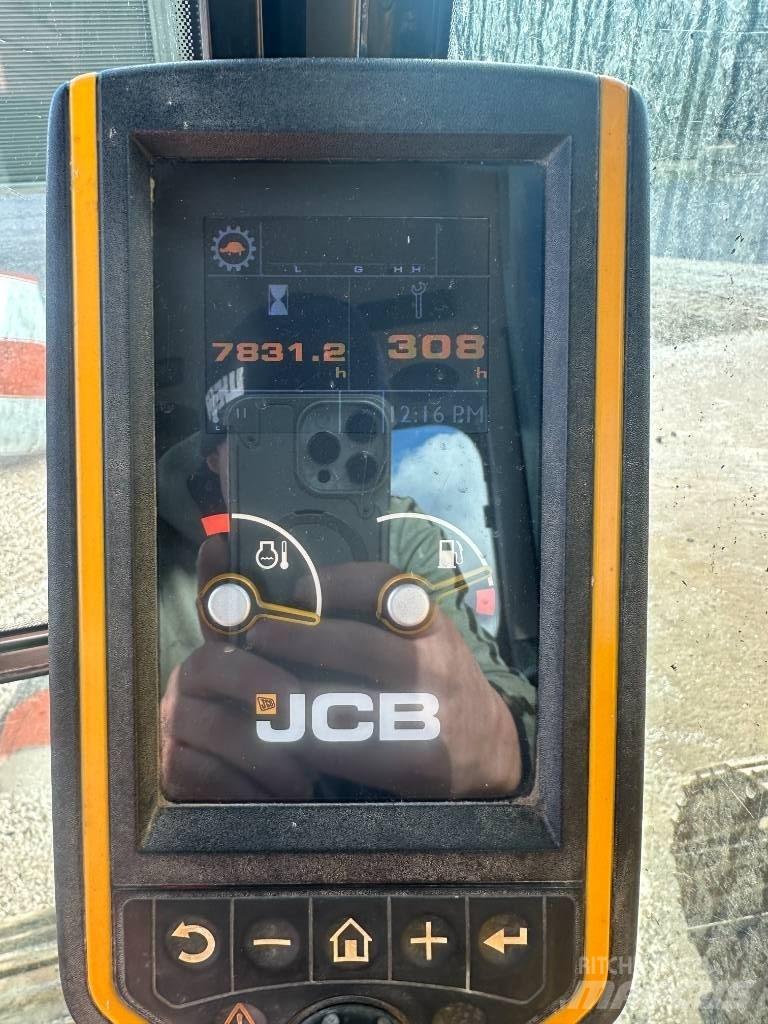 JCB 130Lc Crawler excavators