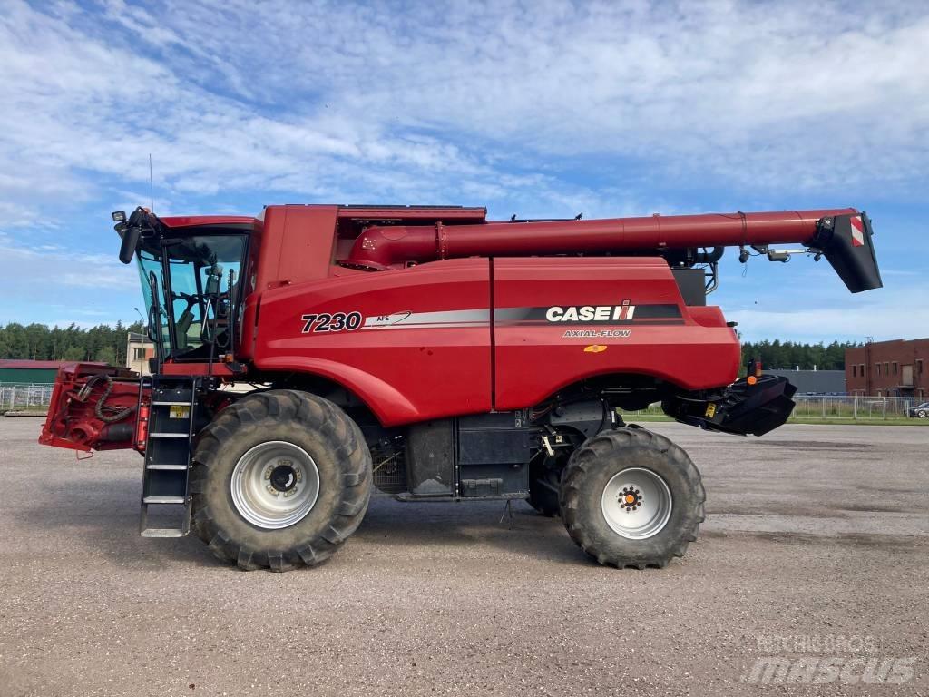 Case IH 7230 Combine harvesters