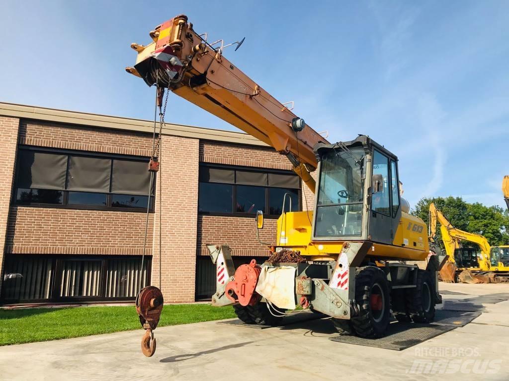 Sennebogen S 613 M Wheeled excavators