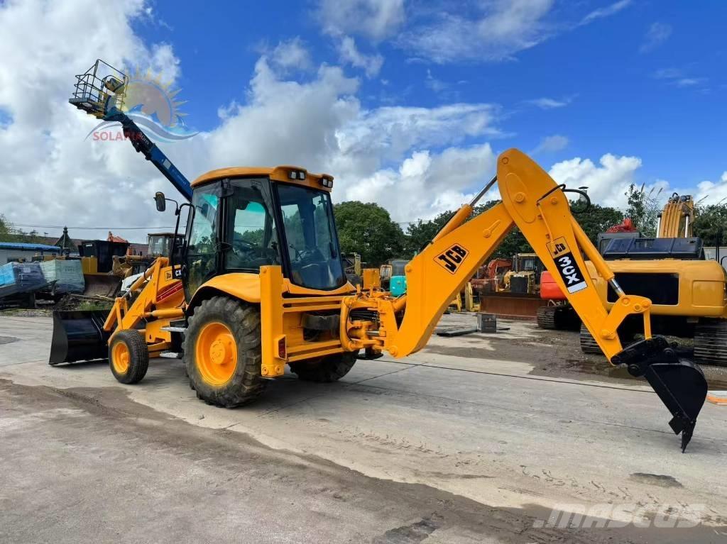 JCB 3 CX Backhoe loaders