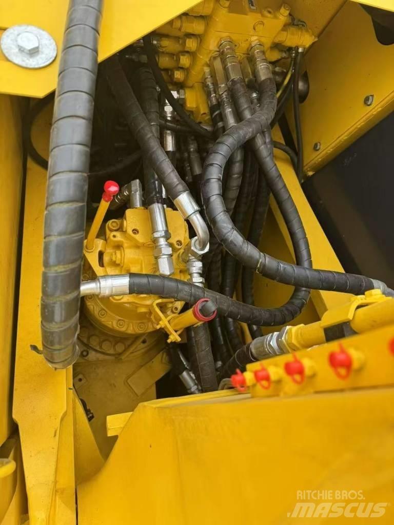 Komatsu 160-7 Crawler excavators