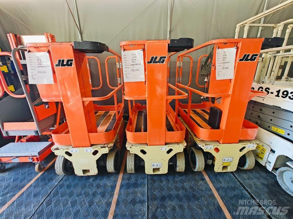 JLG 1230 Vertical mast lifts
