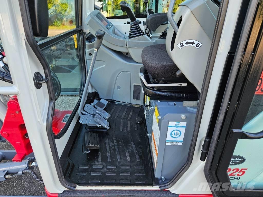 Takeuchi TB 225 Mini excavators < 7t (Mini diggers)
