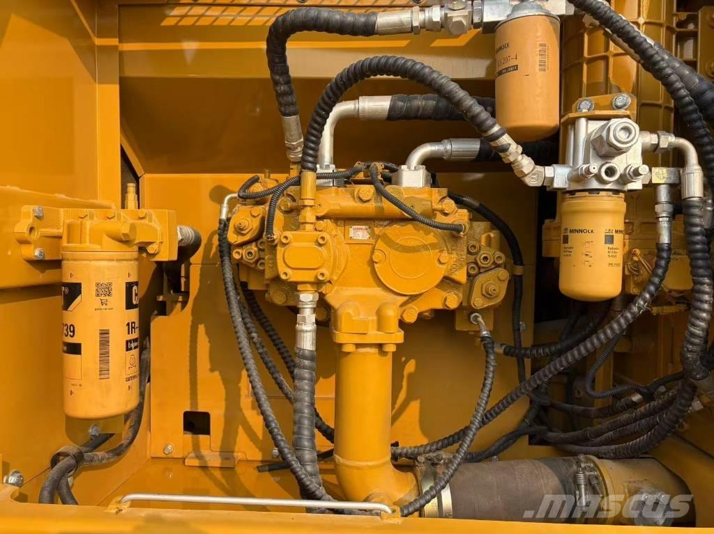 CAT 325 Crawler excavators