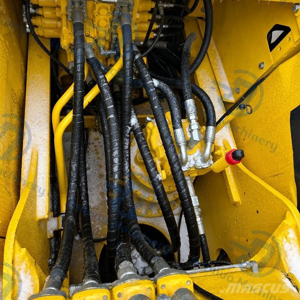 Komatsu PC200-8 Crawler excavators