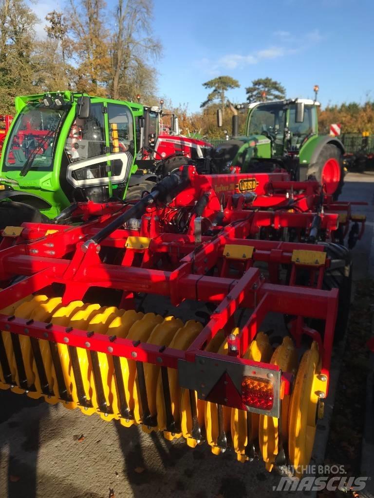 Väderstad TD300 Cultivators
