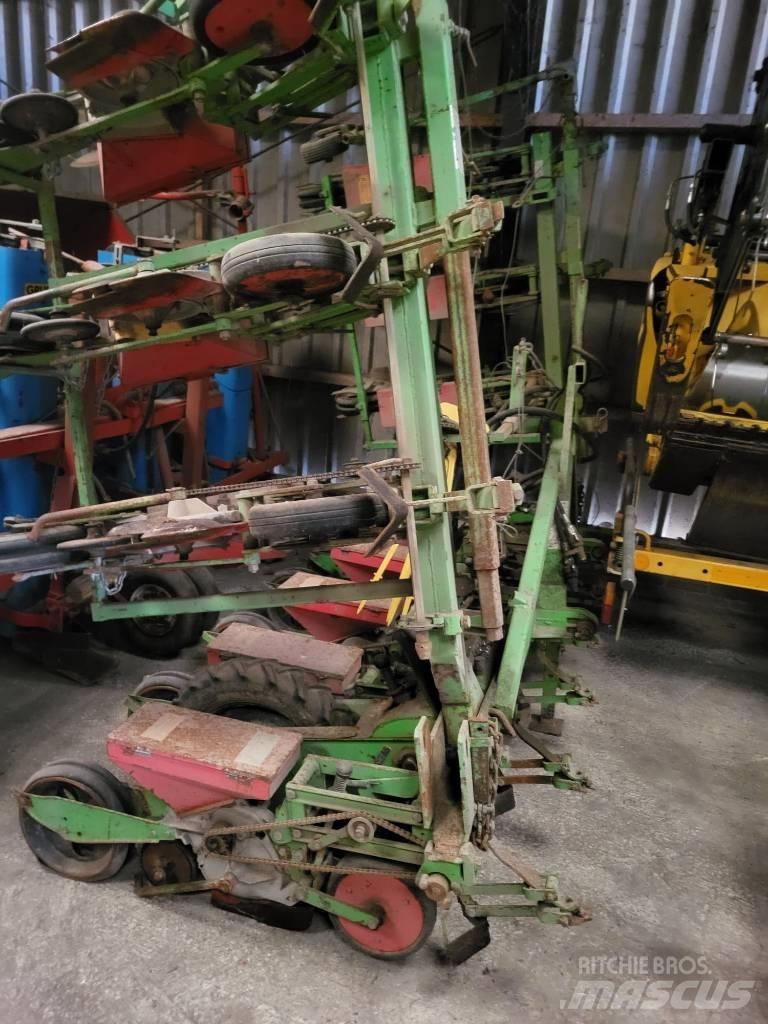 Vicon Monozentra ,S Precision sowing machines
