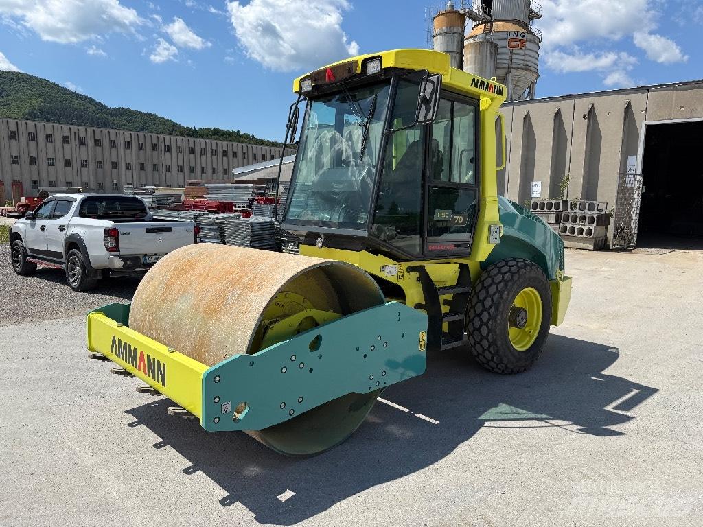 Ammann ASC 70 Single drum rollers