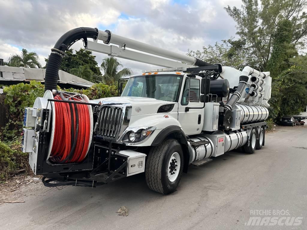 International 7500 Combi / vacuum trucks