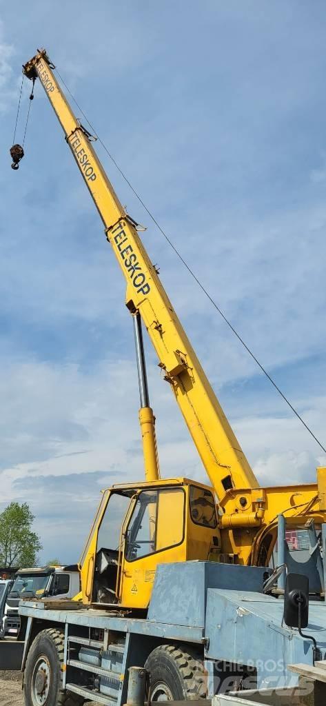 Krupp KMK 2025 All terrain cranes