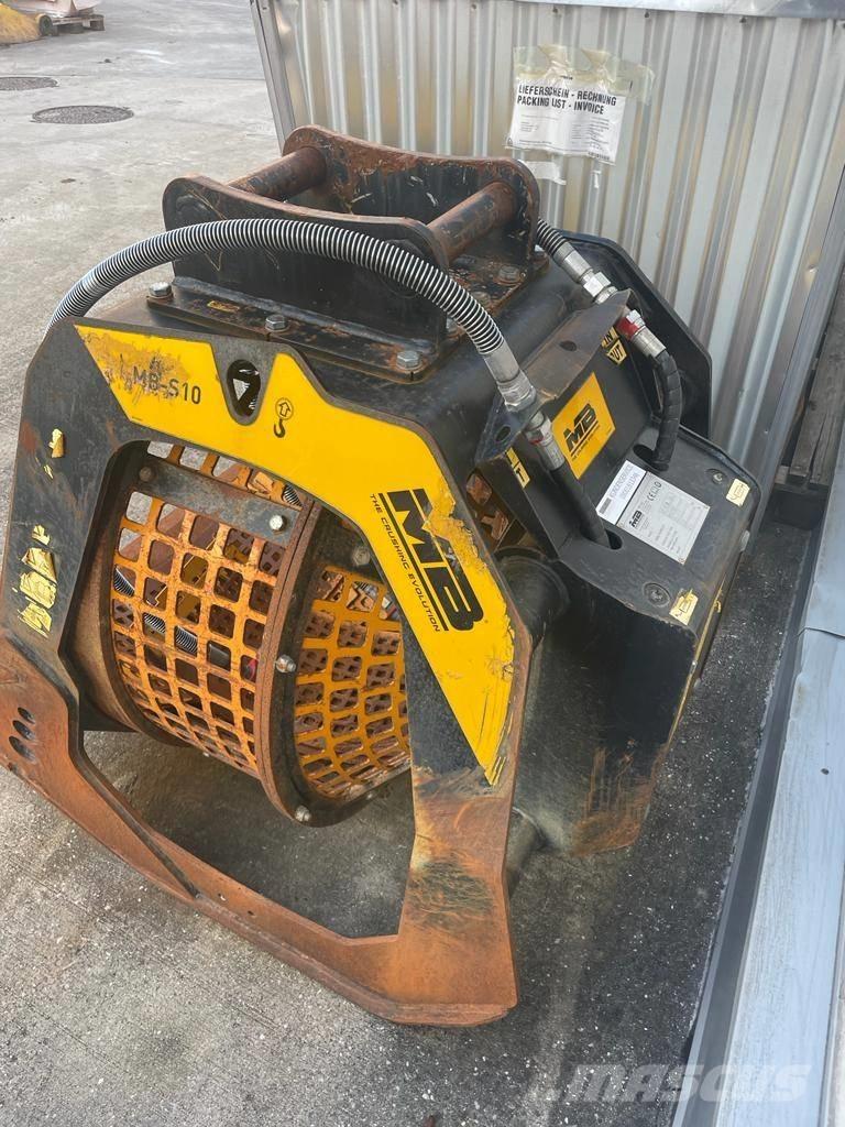 MB Crusher S 10 Screeners