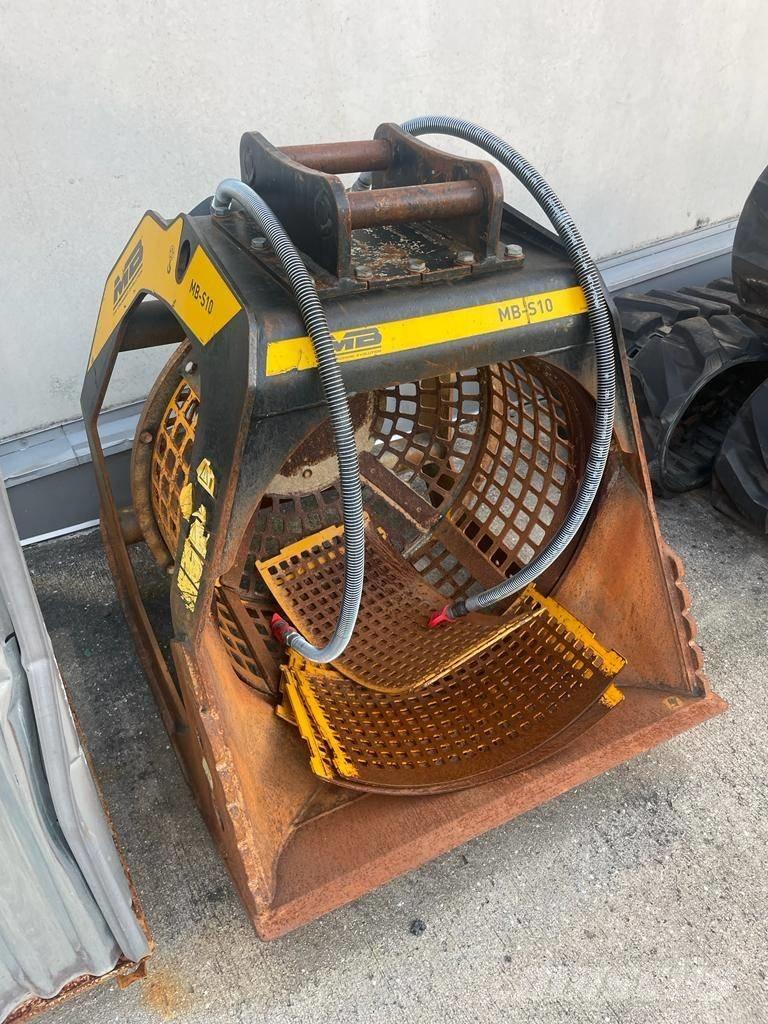 MB Crusher S 10 Screeners