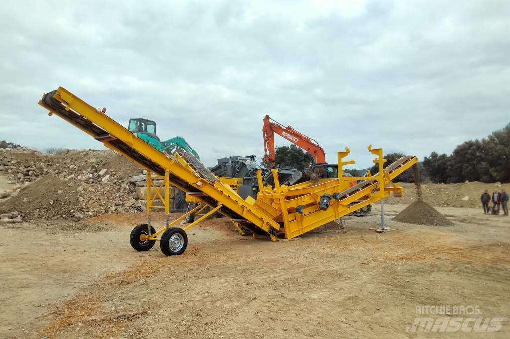 Rubble Master CS2500 Screeners