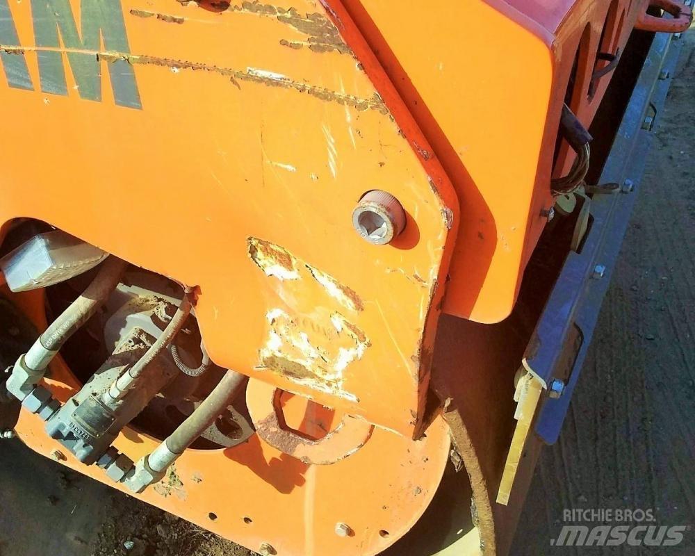 Hamm HD70 Crawler dozers