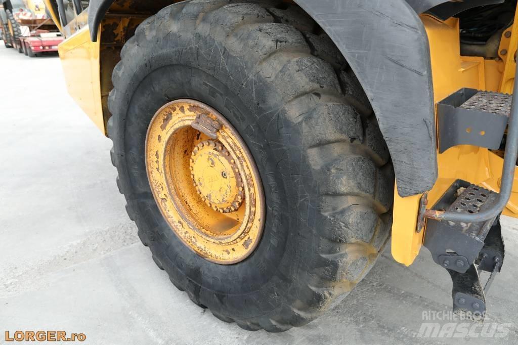 Bell B 30 E Articulated Dump Trucks (ADTs)