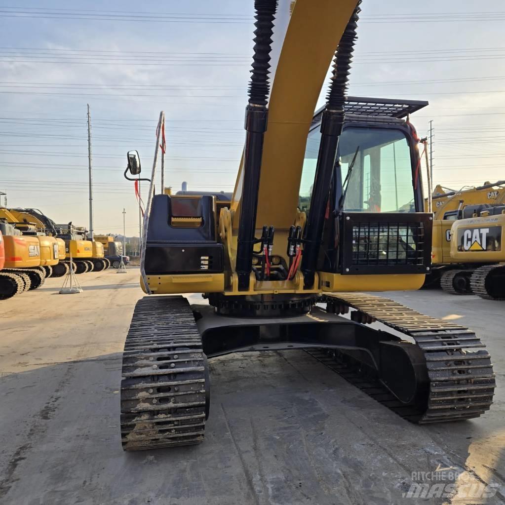 CAT 330 D2 Midi excavators  7t - 12t