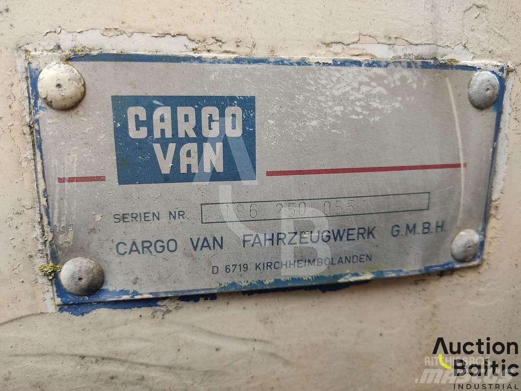 Mercedes-Benz 814 Box body trucks