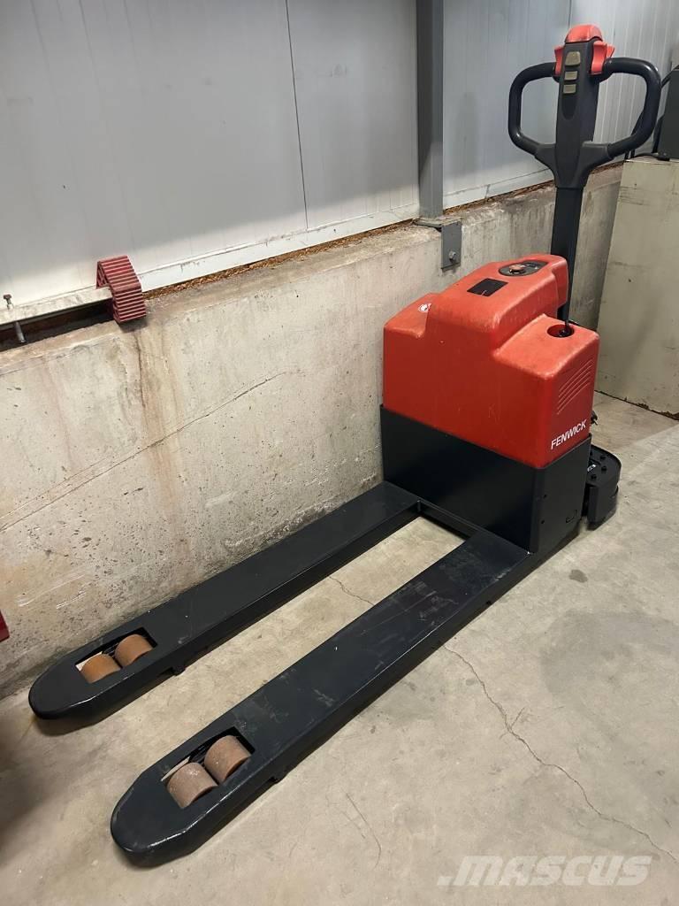 Linde MT 15 Low lifter
