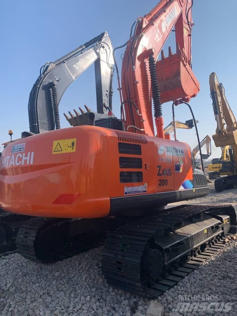 Hitachi 200 Crawler excavators
