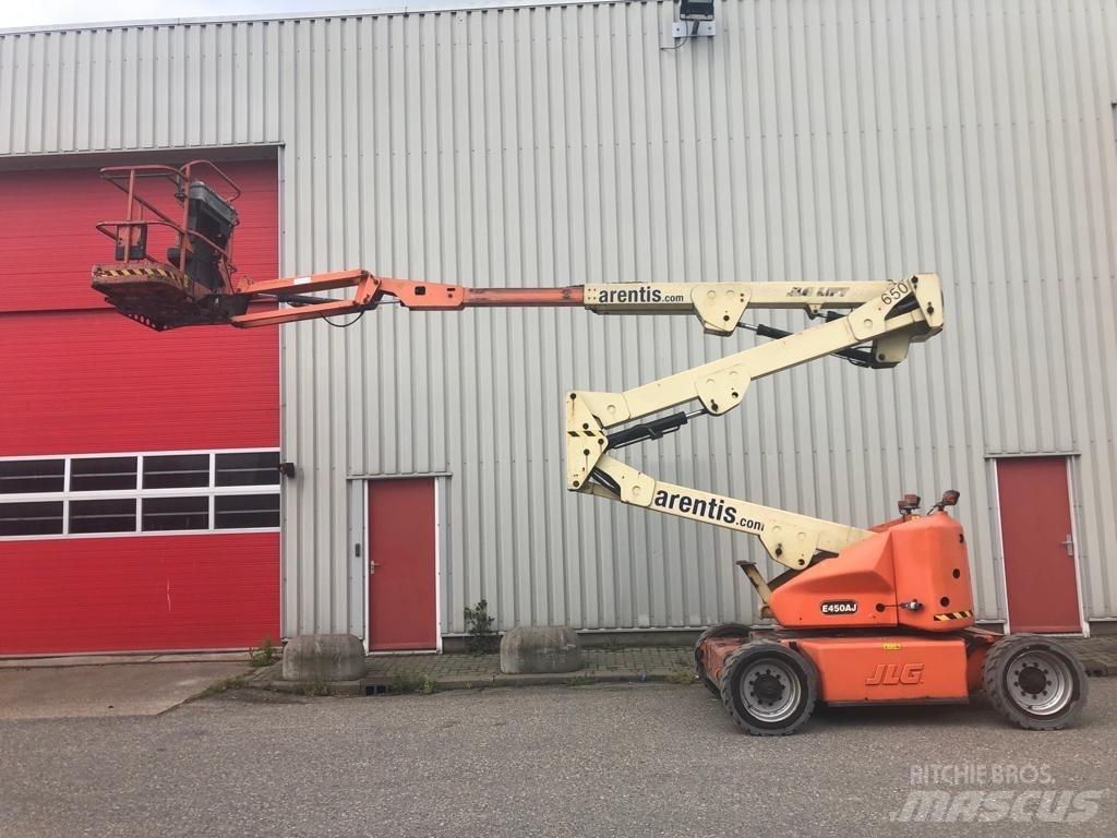 JLG E 450 AJ Articulated boom lifts
