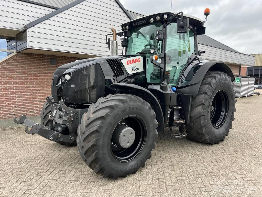 CLAAS Axion 830 Tractors