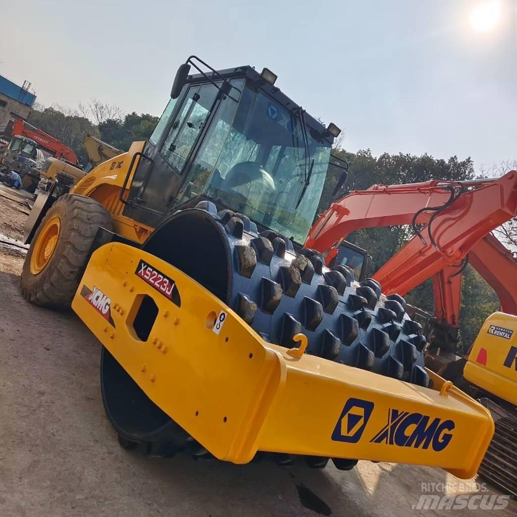 XCMG XS 223 J Single drum rollers