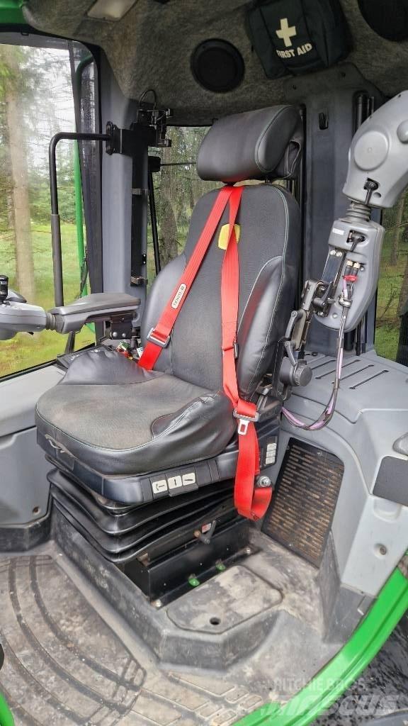 John Deere 1270 G Harvesters