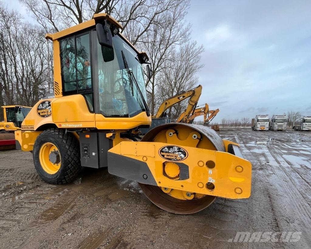 Volvo SD 75 Single drum rollers