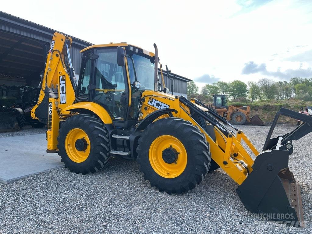 JCB 4 CX Pro Backhoe loaders