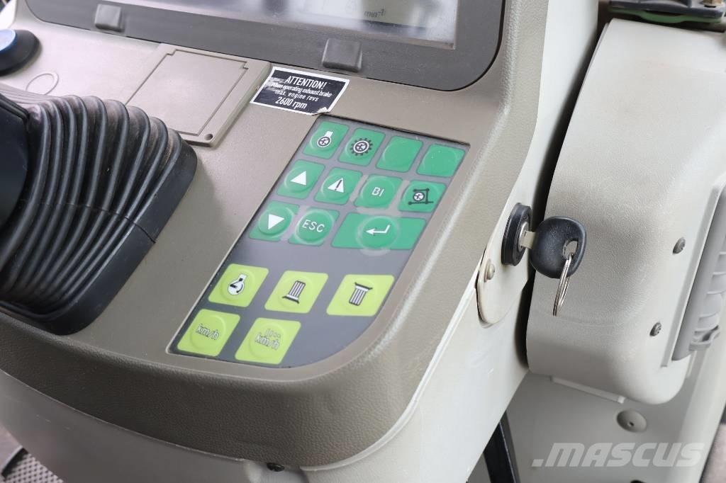 Fendt 820 Vario TMS Tractors