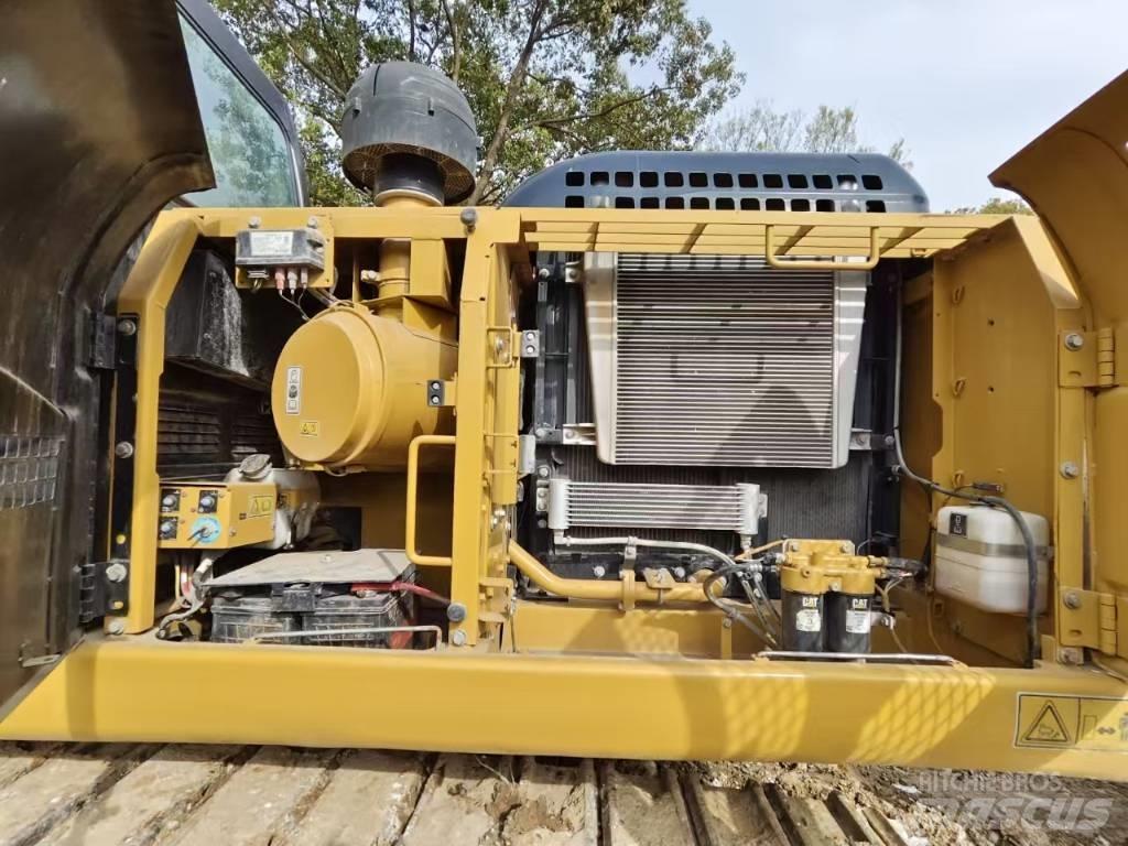 CAT 320 D2 Crawler excavators